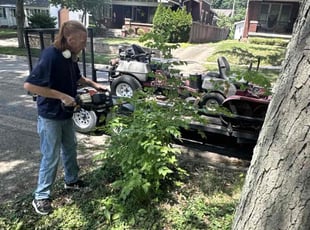 Bush Trimming by Dave Ehrenberg for Mary H. in Columbus, OH