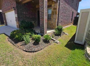 Matt S.'s Flower Bed Weeding service result