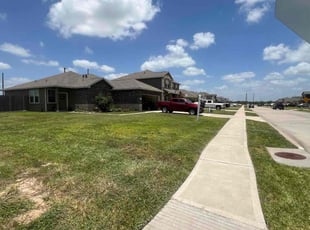 Lisa M.'s Lawn Service service result