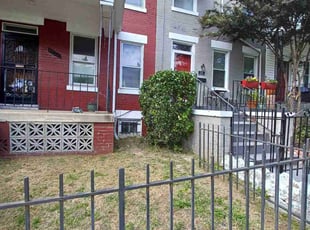 Bush Trimming by Amber Fuentes for Lawrence S. in Washington, D.C., DC