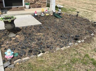 Weeding by Luis Gonzalez for Jensen W. in Murfreesboro, TN
