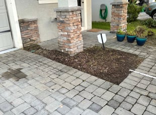 Kimberley H.'s Flower Bed Weeding service result