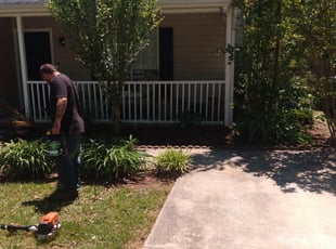 Brandie H.'s Flower Bed Weeding service result