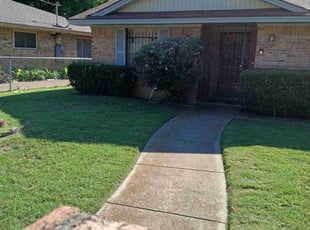 Bush Trimming by Kelvin Grant for John P. in Dallas, TX