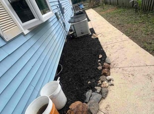 Caryl V.'s Mulching service result