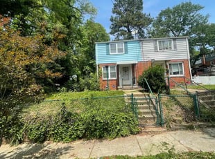 Bush Trimming by Jeliyah Brown for Tama T. in East Riverdale, MD