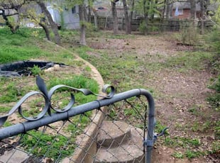 Sherri K.'s Leaf Removal service result