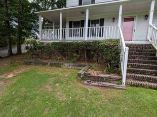 Bush Trimming by Steven Baskin for Tammy G. in West Columbia, SC