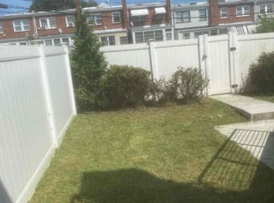 Bush Trimming by FatMan Slim for Will S. in Washington, DC