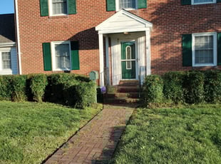 Bush Trimming by Jeremy Hassell for Robert M. in Hampton, VA