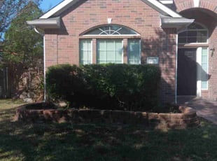 Bush Trimming by Thomas Dilbeck for Paul D. in Humble, TX