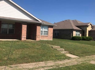 Victoria U.'s Lawn Service service result