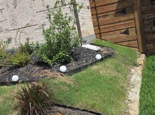 Ankeuna W.'s Flower Bed Weeding service result