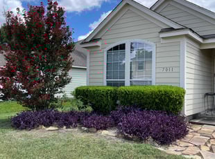 Katrina A.'s Flower Bed Weeding service result