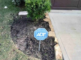 Weeding by Efrain Perez for Mayra A. in Cypress, TX