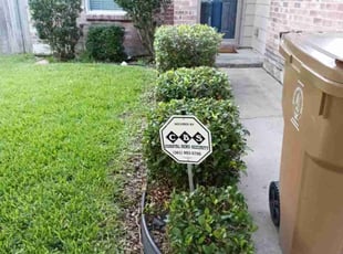Bush Trimming by Melecio Rivera for Jason L. in Corpus Christi, TX