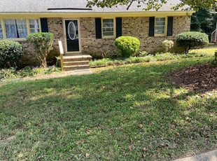 Bush Trimming by EV Jenkins-Benavides for Ame B. in Midlothian, VA