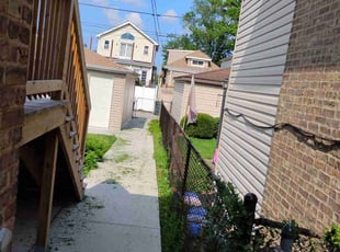 Weeding by Kaylen Coleman for Kristin M. in Elmwood Park, IL