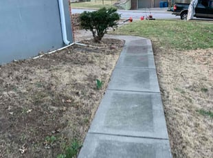 Leaf Removal by Justin Daniel for Eva S. in Liberty, MO