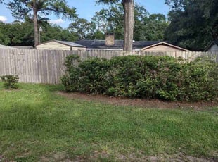 Bush Trimming by Cornelious Smith for Barbara C. in Mobile, AL
