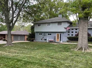Leaf Removal by Lily Dang for Daniel M. in Shawnee, KS