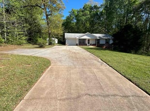 Nadia B.'s Lawn Care service result