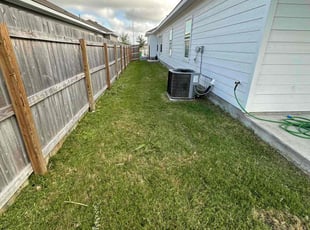 Reggie -.'s Lawn Service service result