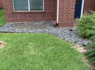 Kelly M.'s Flower Bed Weeding service result