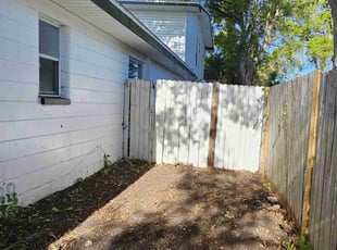 Leaf Removal by Elvis Pintado for Jordan W. in St. Petersburg, FL