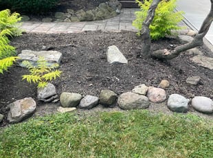 Shanora H.'s Flower Bed Weeding service result