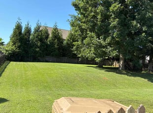 Roxie S.'s lawn care services service result