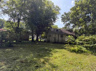 Brenda S.'s lawn care services service result