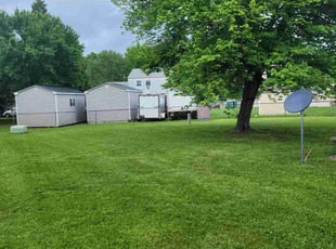 Brandi K.'s lawn maintenance service result