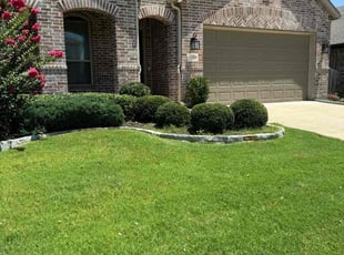 Bobby R.'s Bush Trimming service result