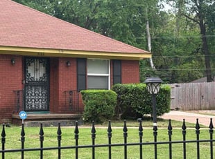 Jessica M.'s Bush Trimming service result