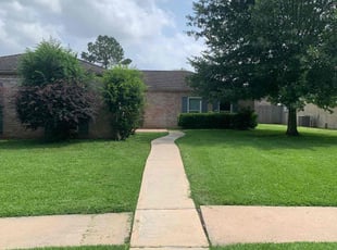 Nicole B.'s turf care service result