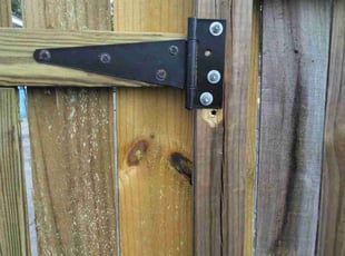 Beverly Y.'s Fence Repair service result