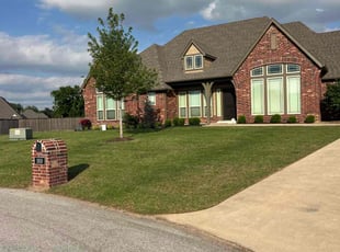 Devyn T.'s lawn care service result