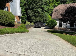 Bryce D.'s grass maintenance service result