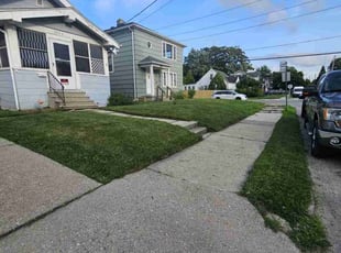 Corry L.'s lawn maintenance service result