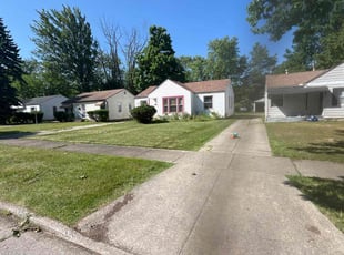 Micaela H.'s lawn maintenance service result