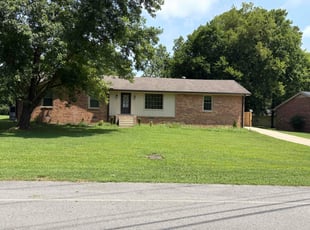 Lenore W.'s lawn care service result