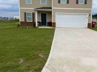 Jennifer M.'s lawn care services service result