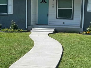 Melle D.'s lawn care services service result