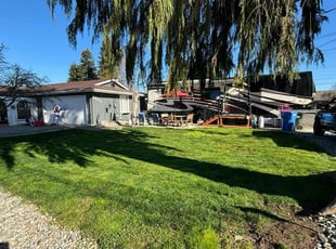 Jennifer M.'s lawn care services service result
