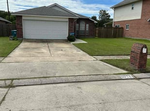Jennifer Z.'s lawn care services service result
