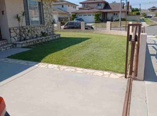 Donna K.'s lawn service service result