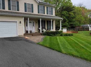 Arezoo B.'s lawn maintenance service result