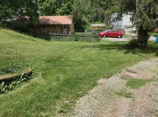 Latasha B.'s lawn care services service result