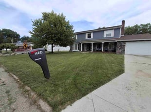 Jennifer B.'s lawn care services service result